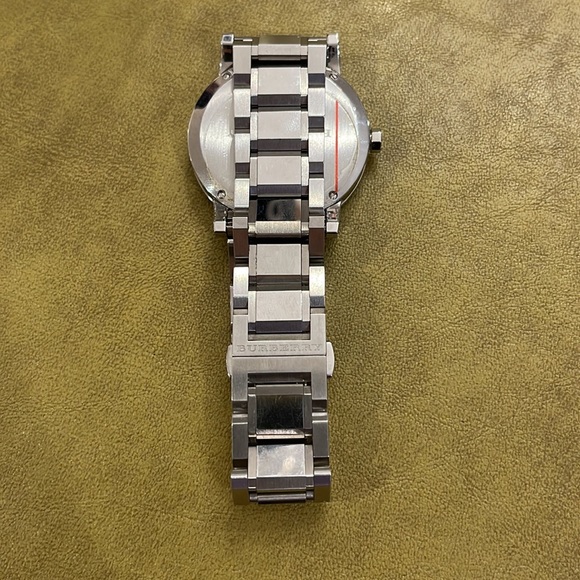 BURBERRY Watch - Picture 5 of 9